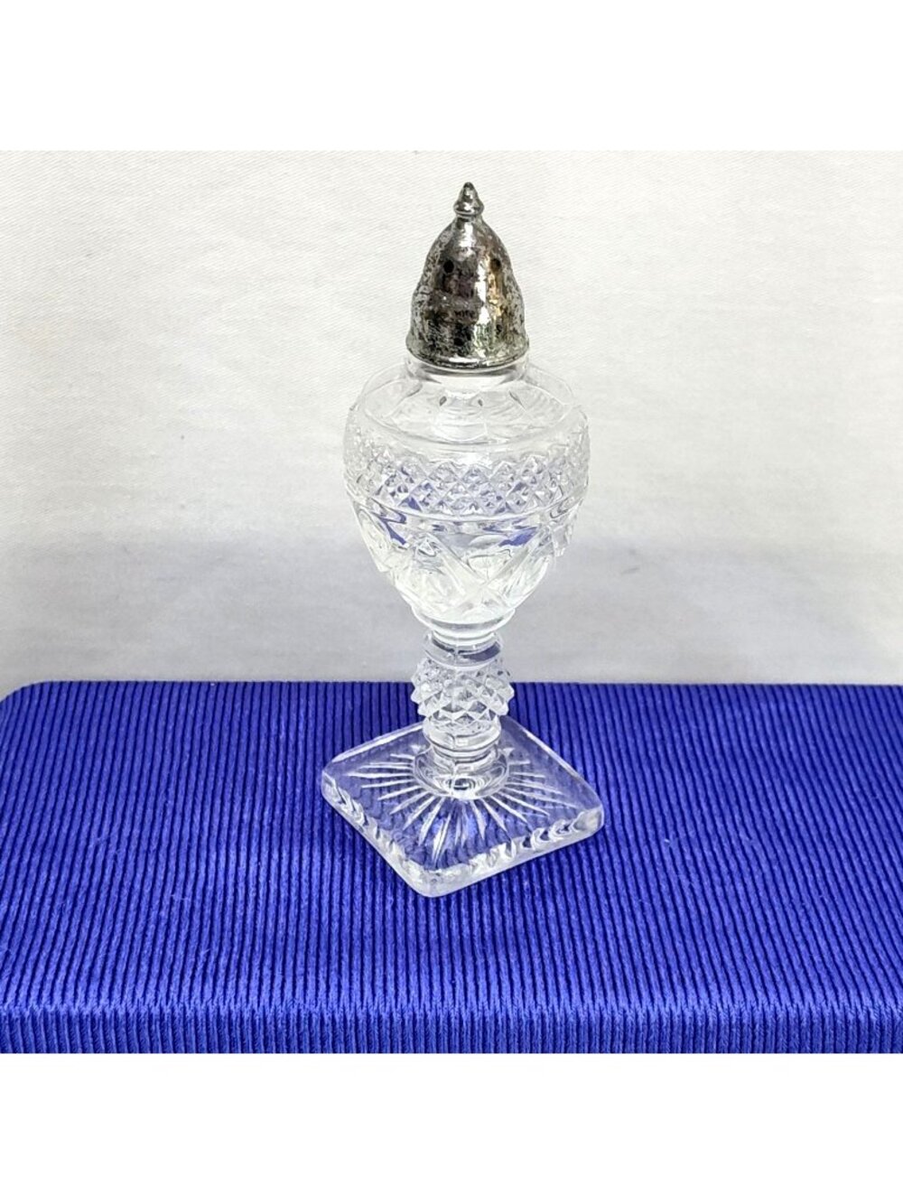 Imperial Cape Cod Pattern Glass 5" Tall Shaker Silver-Plated Top Elegant Design